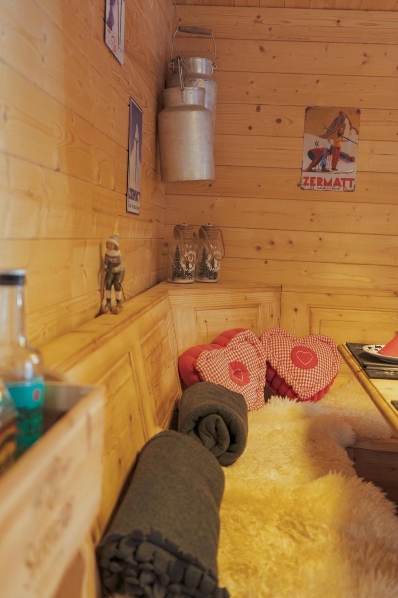 Jaegerhof Serviced Apartements Zermatt Zewnętrze zdjęcie
